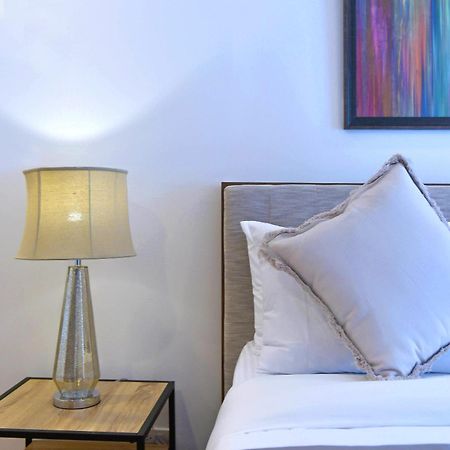 Milano Versace Suites Makati City Zewnętrze zdjęcie