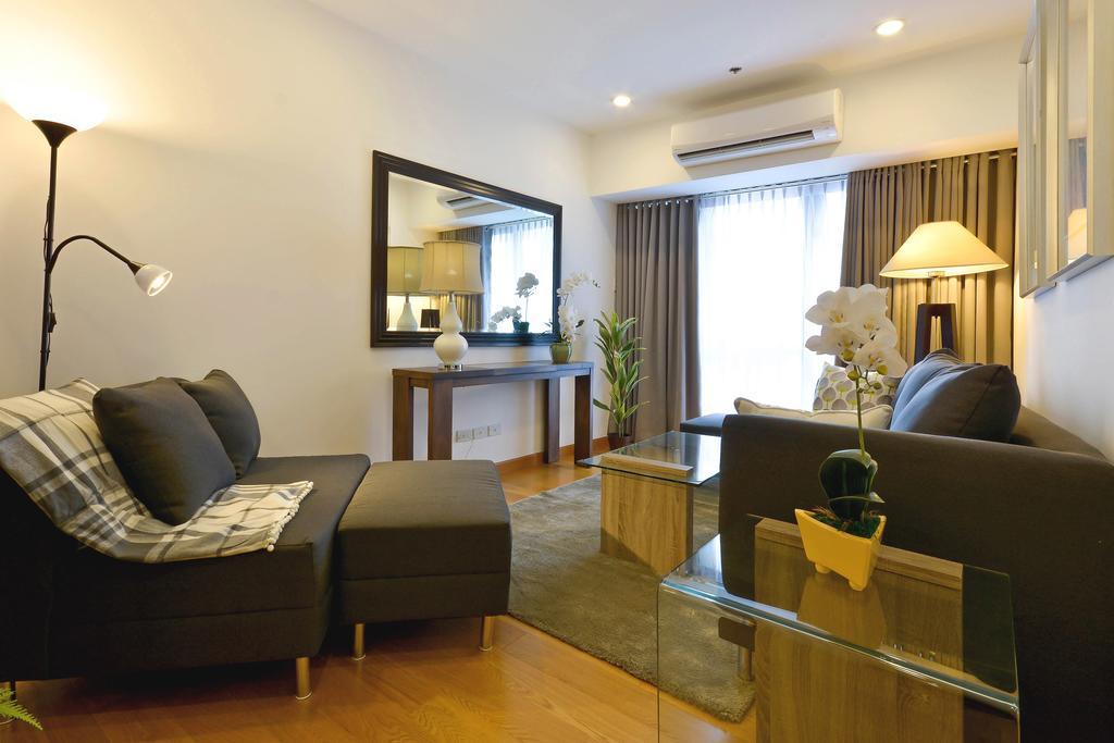 Milano Versace Suites Makati City Zewnętrze zdjęcie