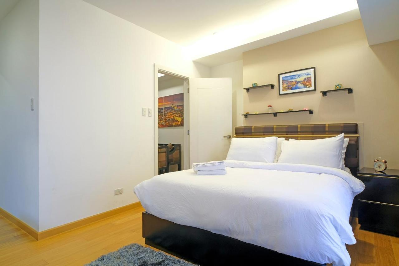 Milano Versace Suites Makati City Zewnętrze zdjęcie